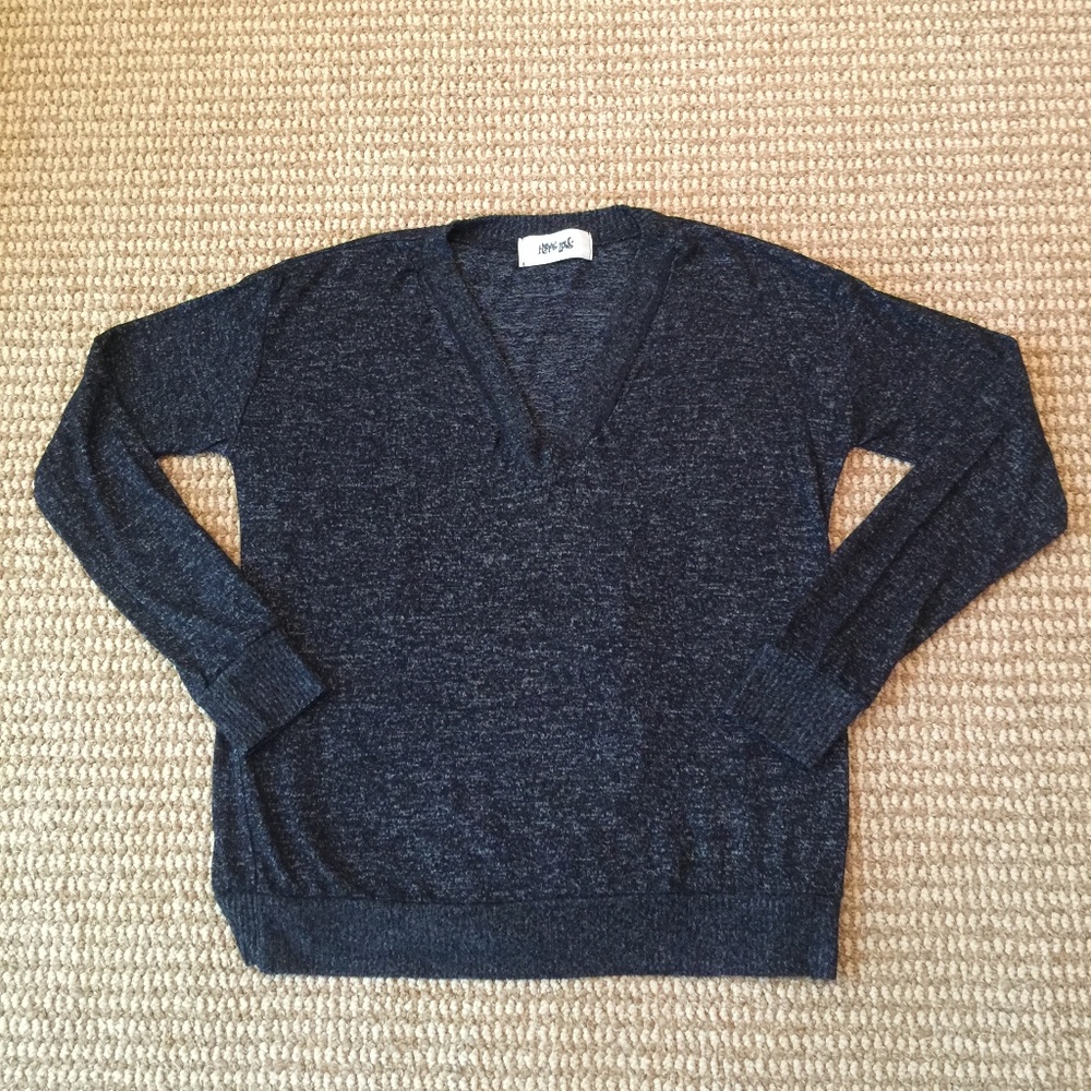 Hippie Love V-Neck Gray Sweater Medium